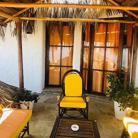 Hotel Smiling Crab Canoas de Punta Sal Exterior foto